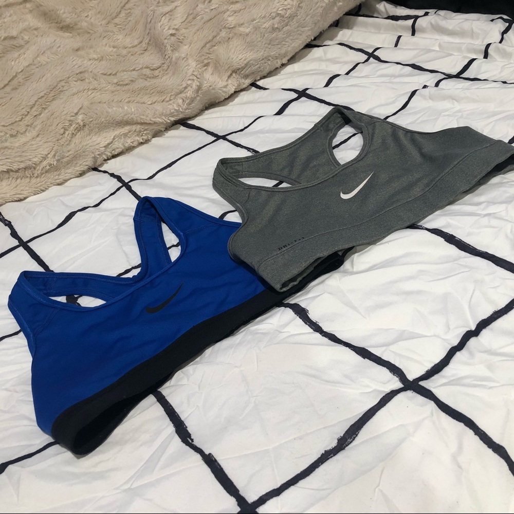 2 Nike Sports Bra